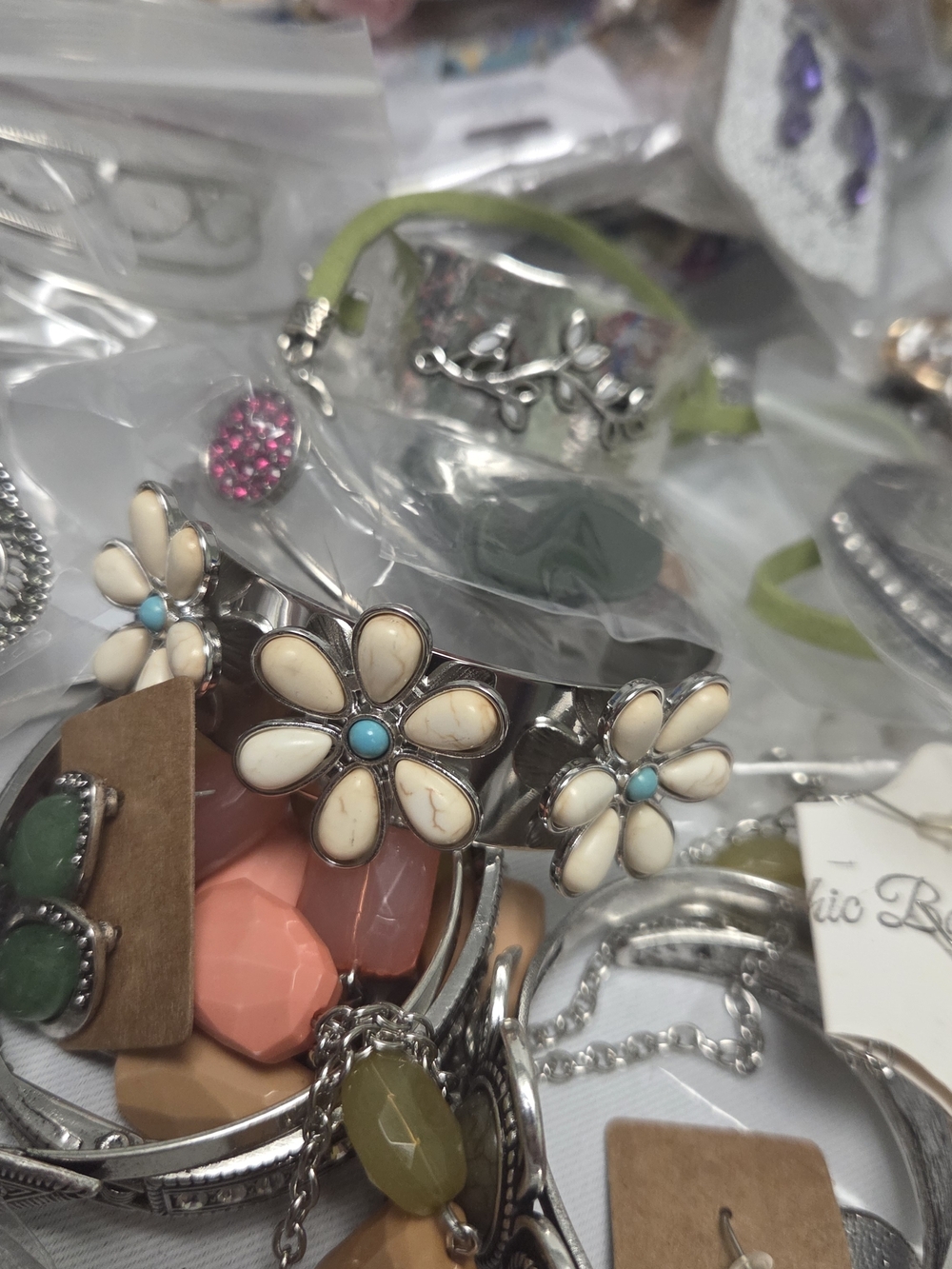 5 Oz Handpicked Jewelery Bundles!